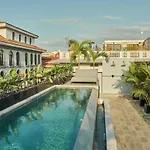 Amazinn Places Rooftop And Design Pool II