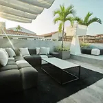 Amazinn Places Rooftop And Design Pool II